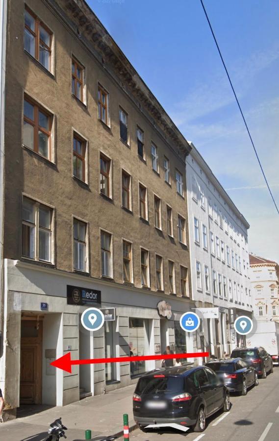 Market Compact Retreat Vienna Exterior photo